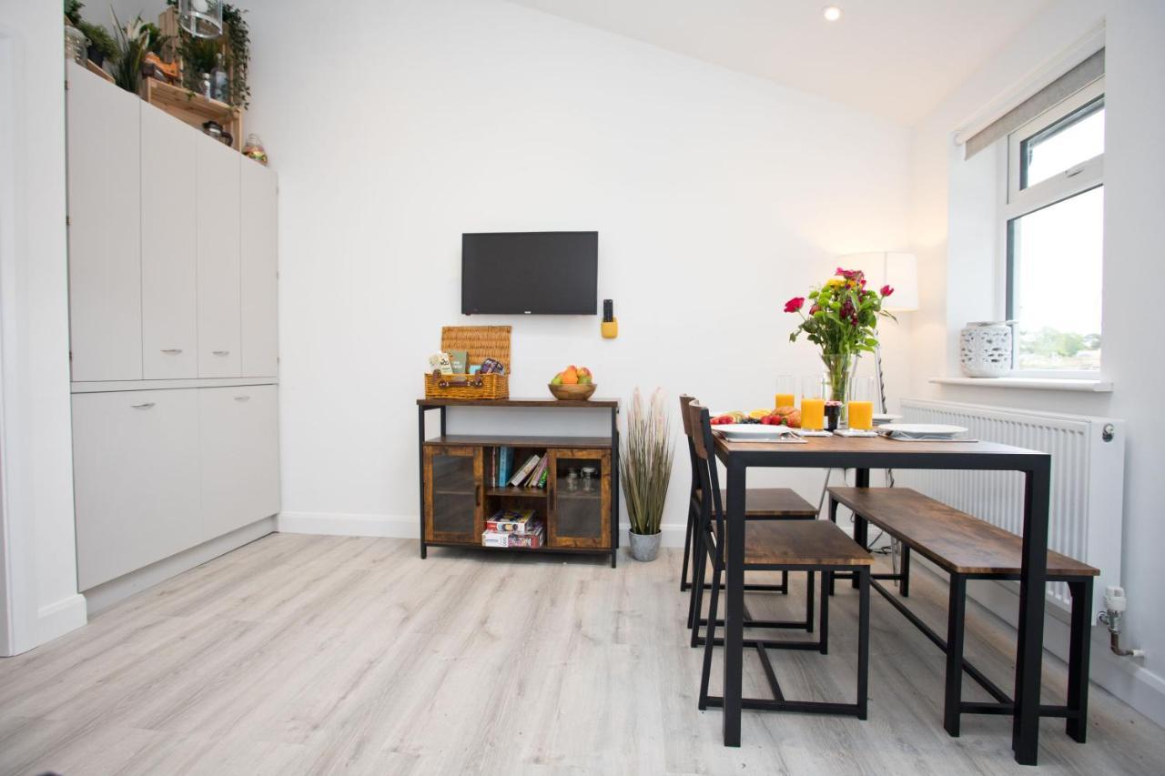 The Bearded Goat Den - A Rural Retreat At This Modern Holiday Cottage Saint Leonards Luaran gambar